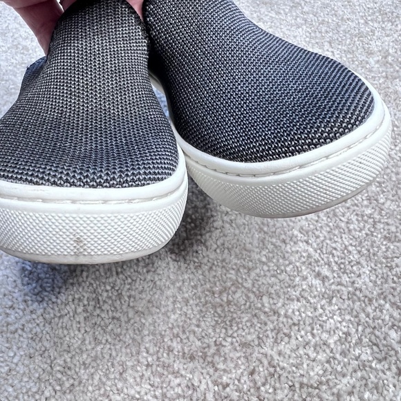 Rothy’s The Sneaker Gray Slip On Shoes Boys 11 - Picture 2 of 6